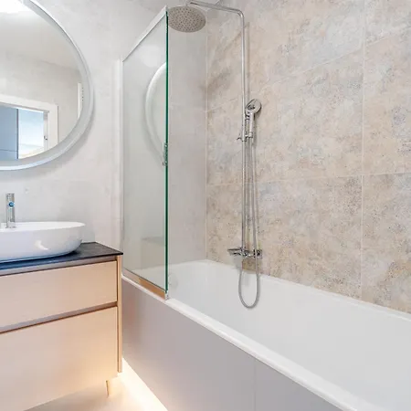 Starowiejska 67a Garaz By Perfect 27 Gdańsk